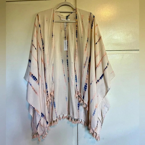 NWT BCBGeneration Blush Tie Dye Tassels Kimono - Picture 4 of 16